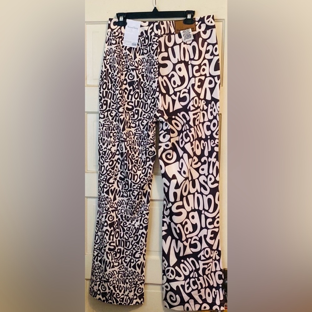 NWT House Of Sunny Scooby Graphic Straight Leg Pants Size 10 - Picture 7 of 10